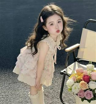 39203365-پیراهن دخترانه حلقه ای چین پله ای پایین گیپور ب کلاه طرح گل