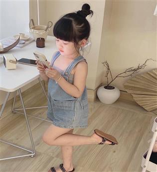 32203506-دو تیکه بیلر شلوارکی دو جیب جلو با تاپ کبریتی