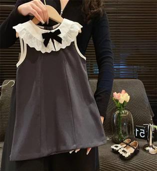 28202959-پیراهن دخترانه حلقه ای دور یقه گیپور و پاپیون مشکی